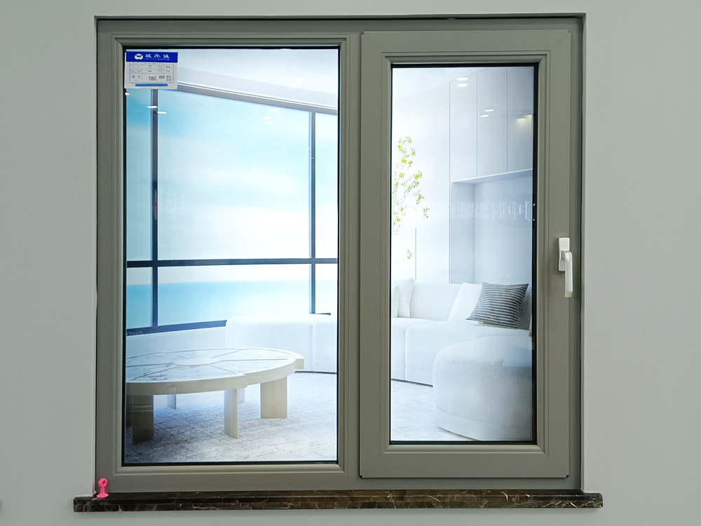 忠旺斷橋鋁70系統(tǒng)窗